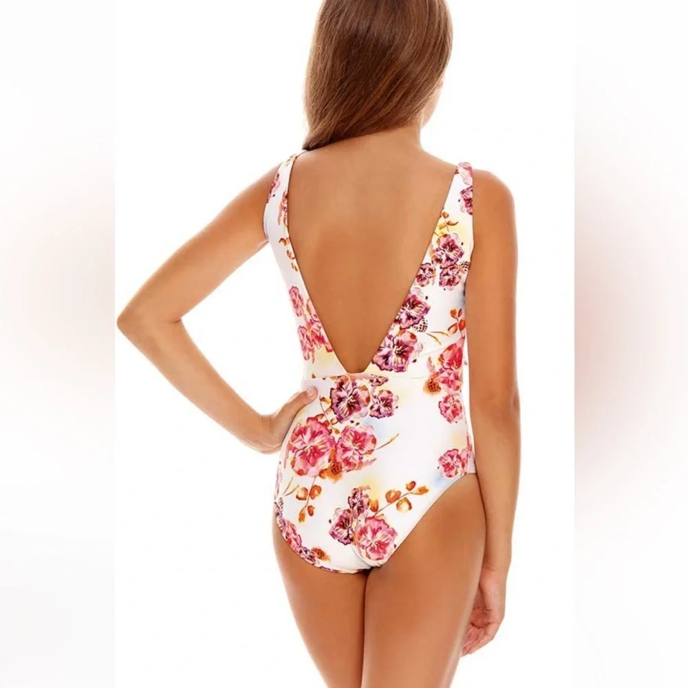 Agua Bendita ruby one
